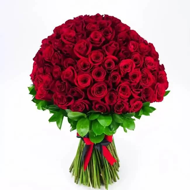 150 locally grown Red roses - Theflowers.pk